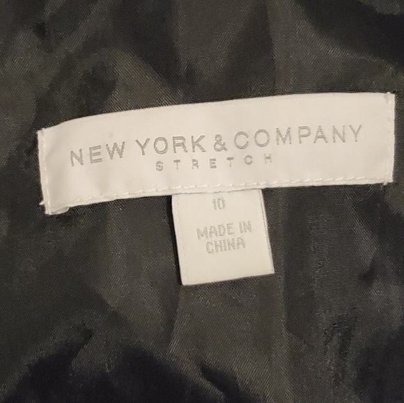 Black Vest - Picture 3 of 4